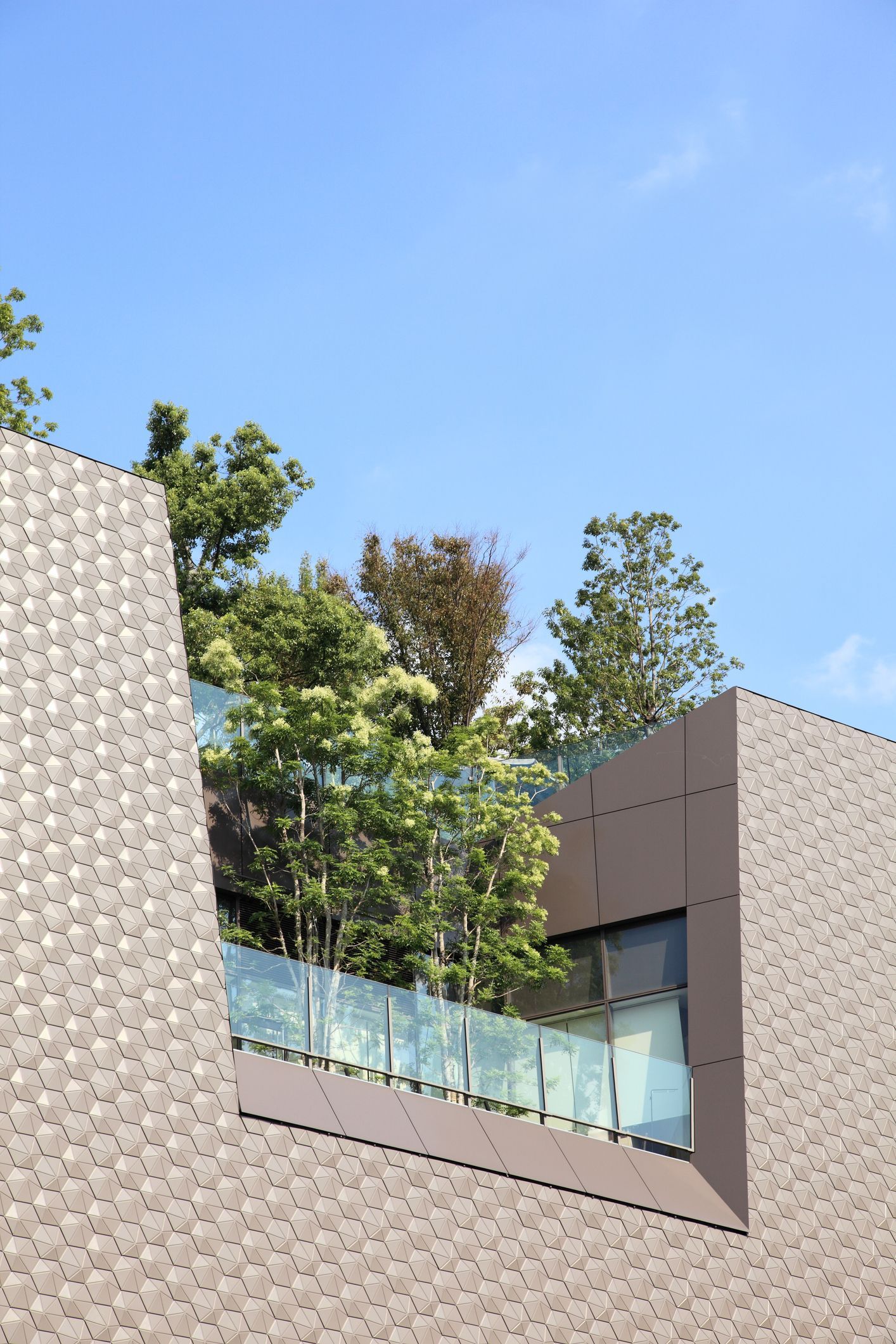 Dachbegrünung Dachgarten Pflanzen Dach Tokio Fassade Schuppen Beige