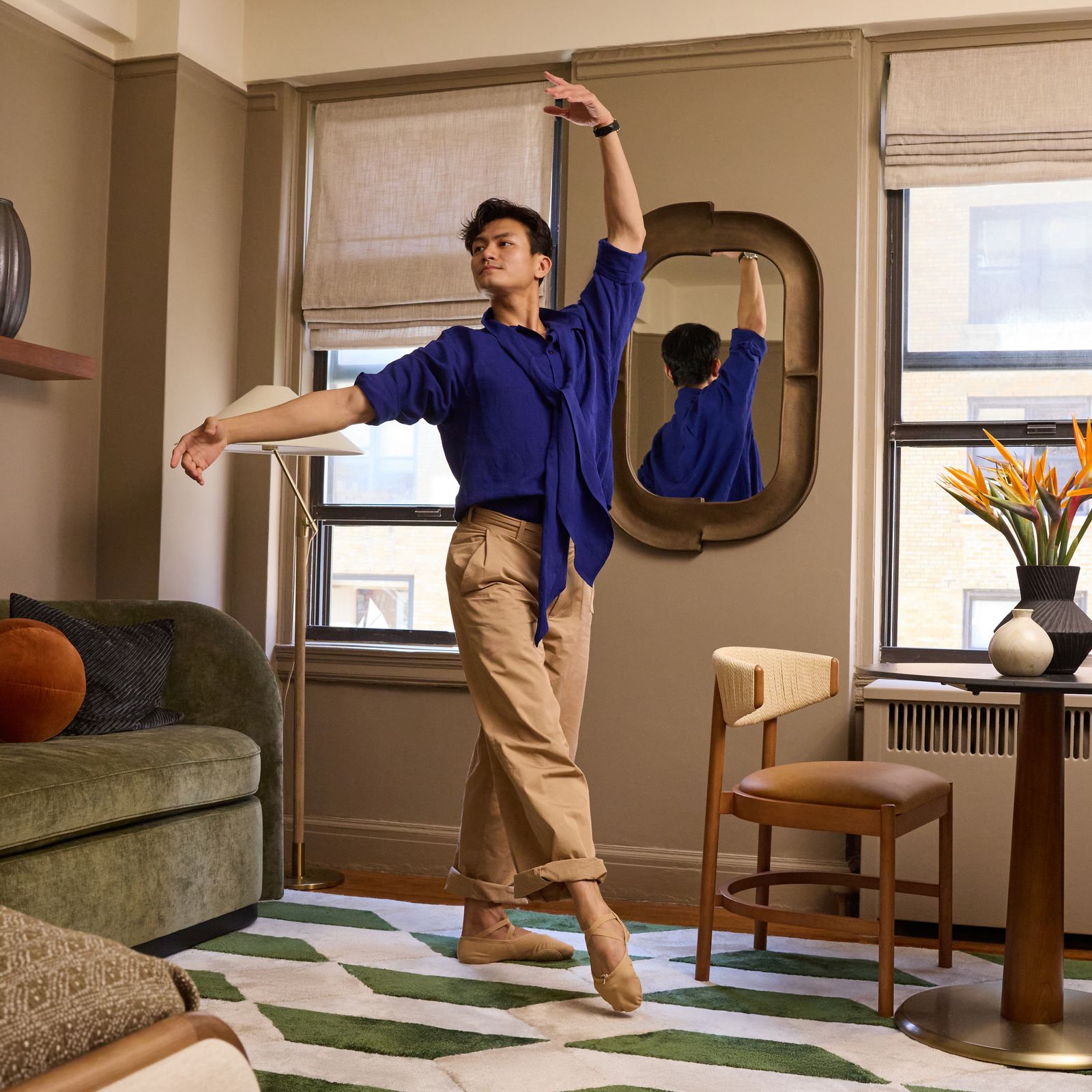 Mini-Wohnung in New York: Wie sich ein Balletttänzer auf 32 Quadratmetern smart einrichtete – mit genug Platz für Stretching
